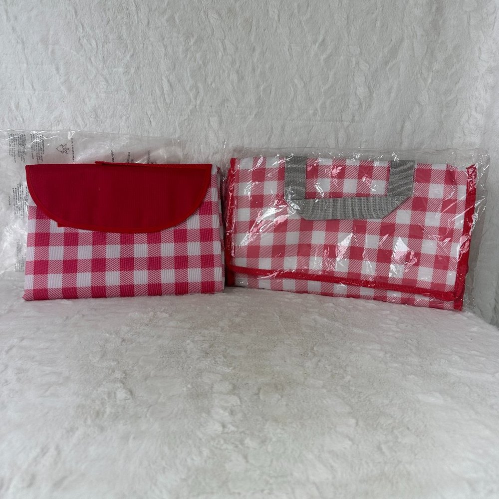 New: Small Portable Insulated Picnic/Cooler Bag Red/White Check, Blanket Set - Picture 2 of 8
